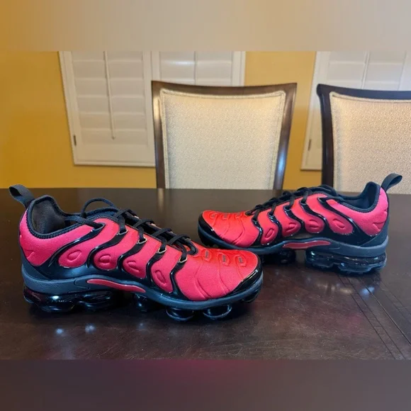 New Nike Air VaporMax University Red Black Sneakers Shoes Size US 11.5 - Picture 9 of 11